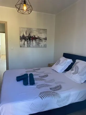 Superbe En Centre Apartment *